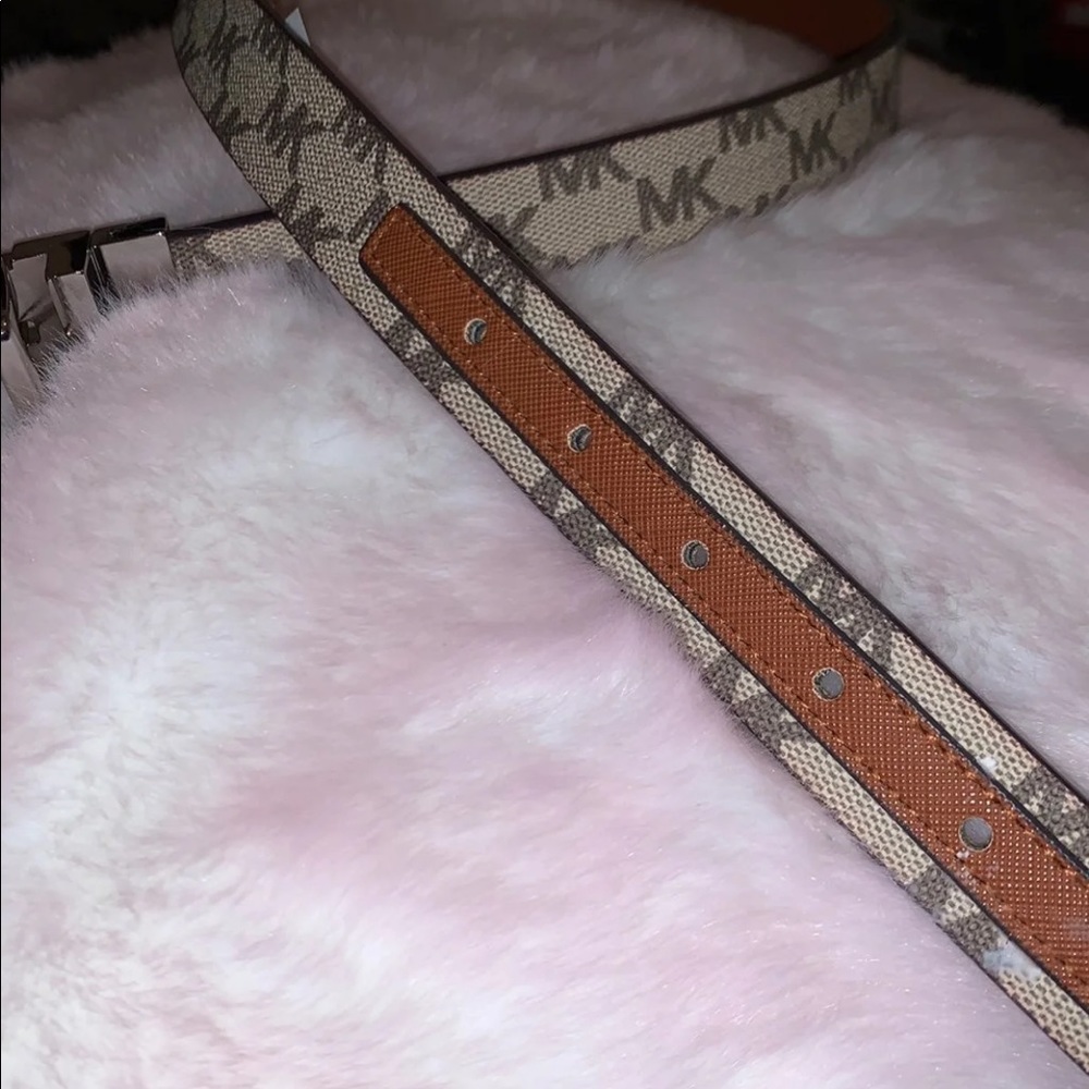 Michael Kors Signature brown belt - Picture 2 of 2